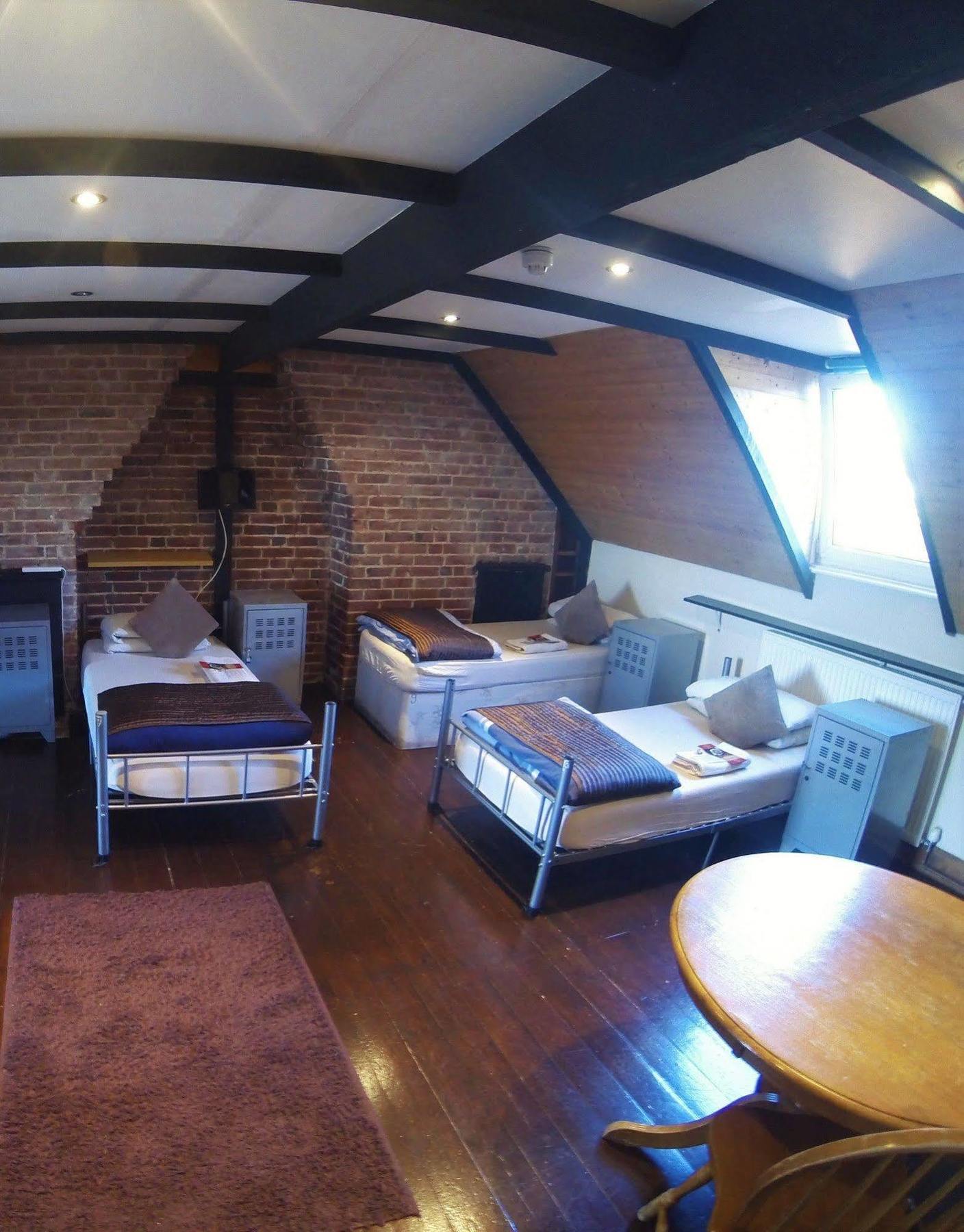 Kipps Backpackers Canterbury Exterior photo
