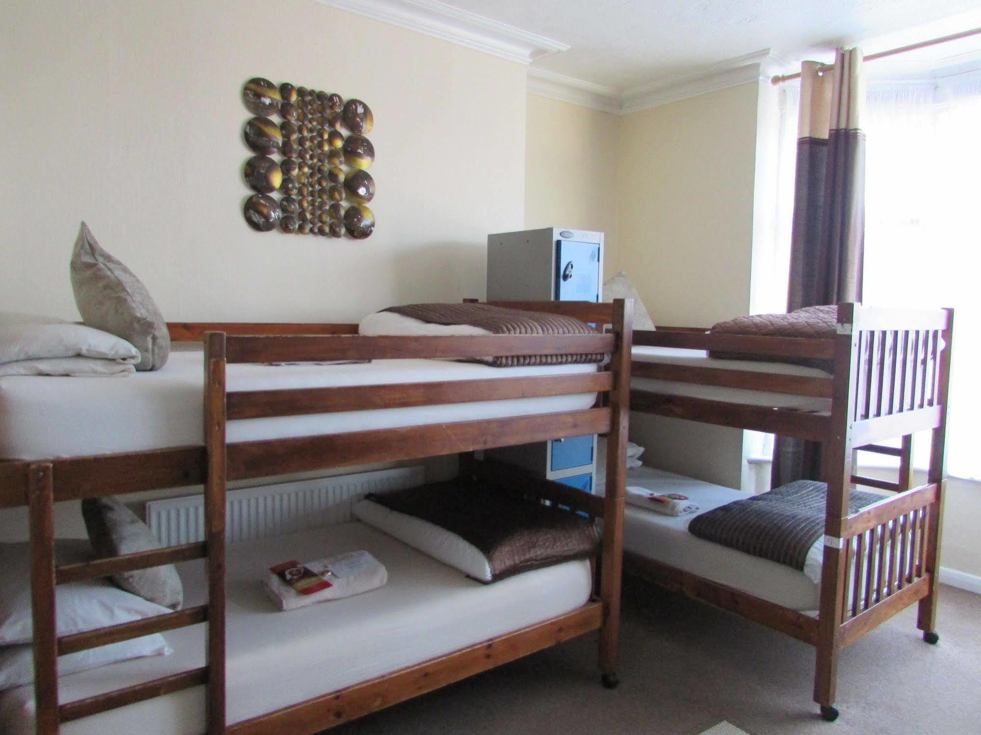 Kipps Backpackers Canterbury Exterior photo