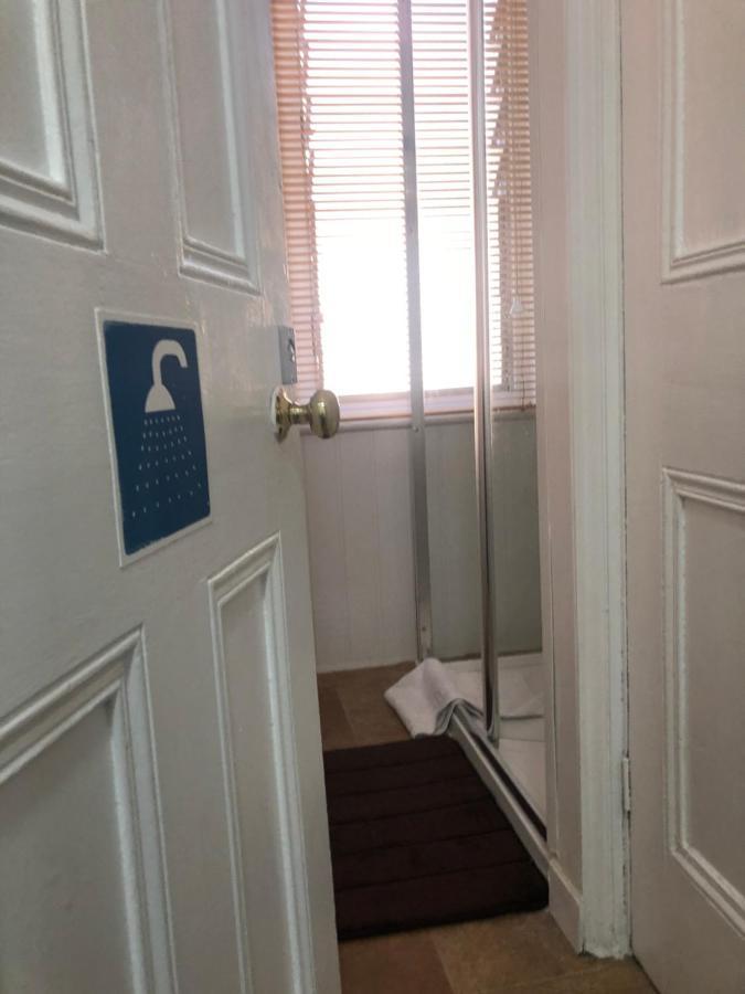 Kipps Backpackers Canterbury Exterior photo