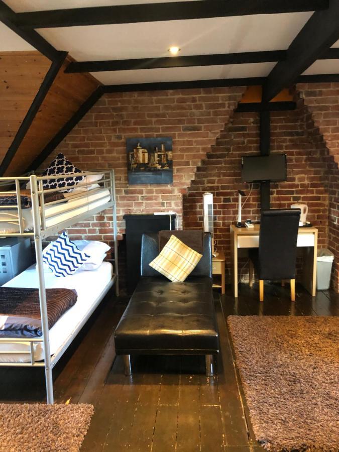 Kipps Backpackers Canterbury Exterior photo
